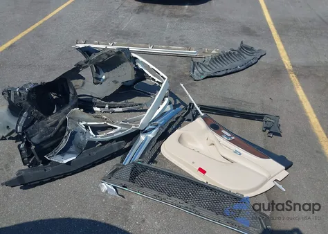 2019 Mercedes-Benz C 300 4Matic z USA, uszkodzony, nr VIN 55SWF8EB0KU306992